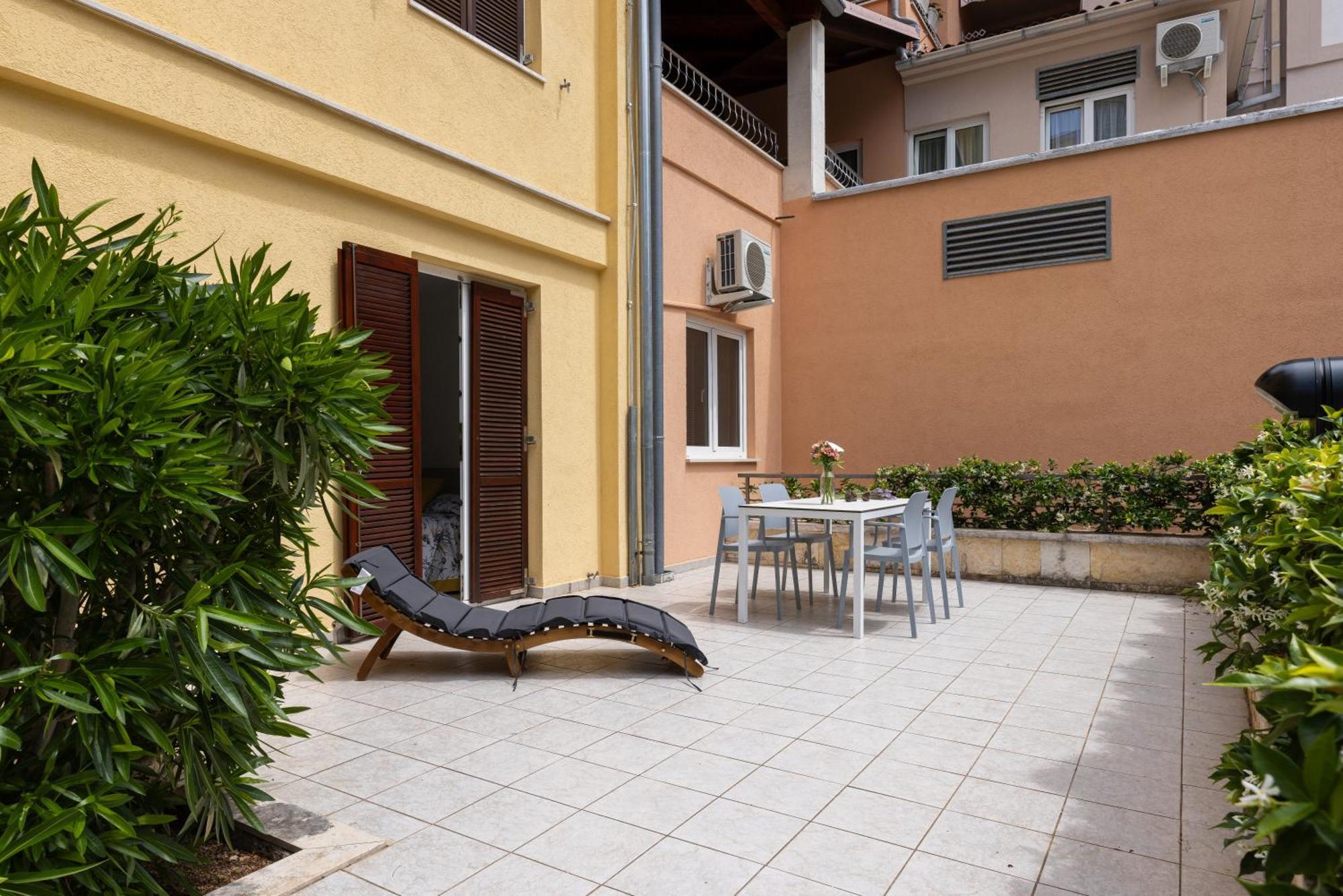 Velo Jedro Apartmani Punta Veli Lošinj Exterior foto